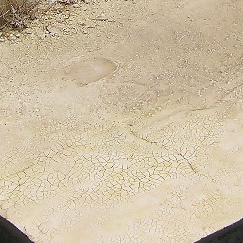 AK Interactive Diorama :LIGHT & DRY CRACKLE EFFECTS - 100ml (Acrylic)